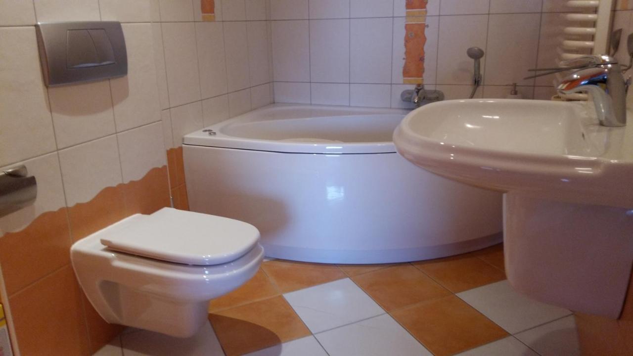 Apartament Plac Moniuszki 11 Кельце Экстерьер фото