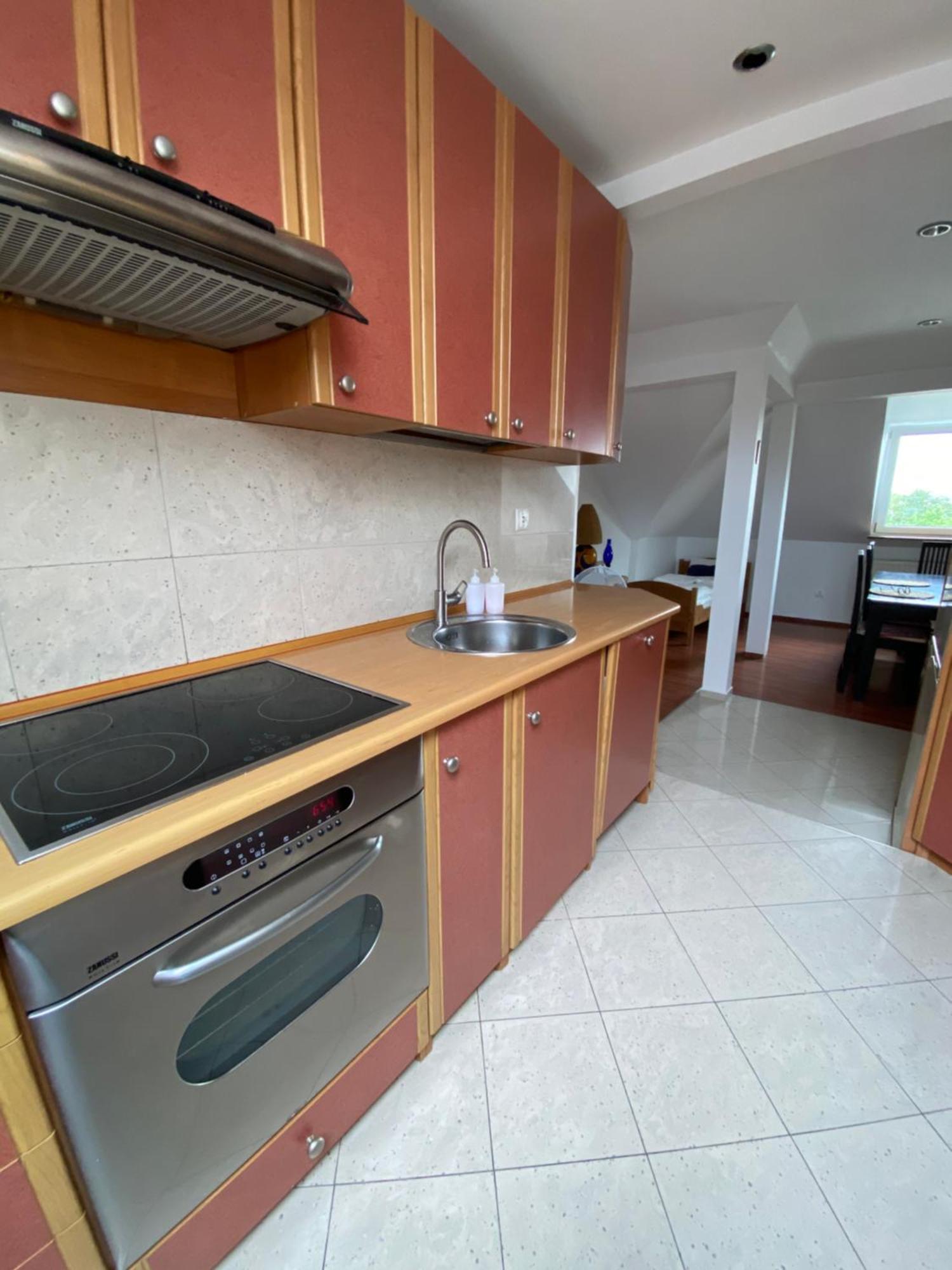 Apartament Plac Moniuszki 11 Кельце Экстерьер фото