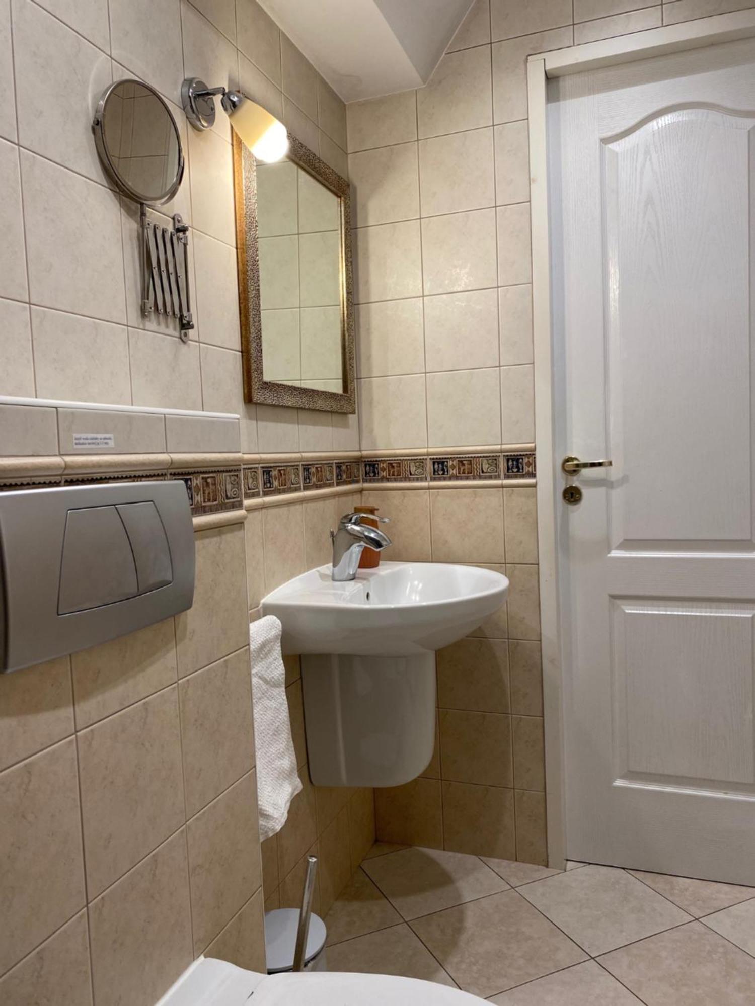 Apartament Plac Moniuszki 11 Кельце Экстерьер фото